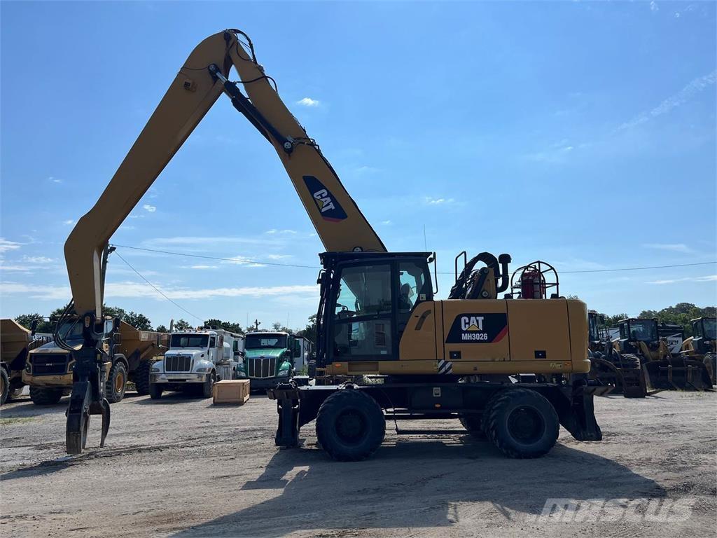 CAT MH3026 Gravemaskiner for riving