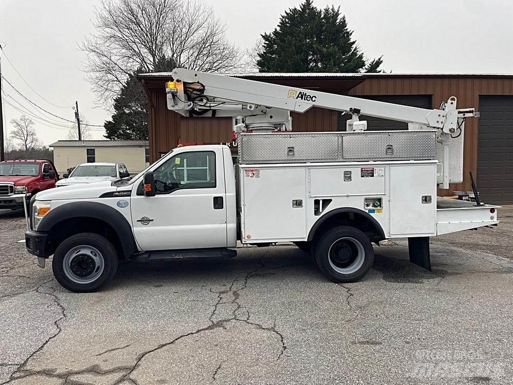 Ford F-450 Bilmontert lift