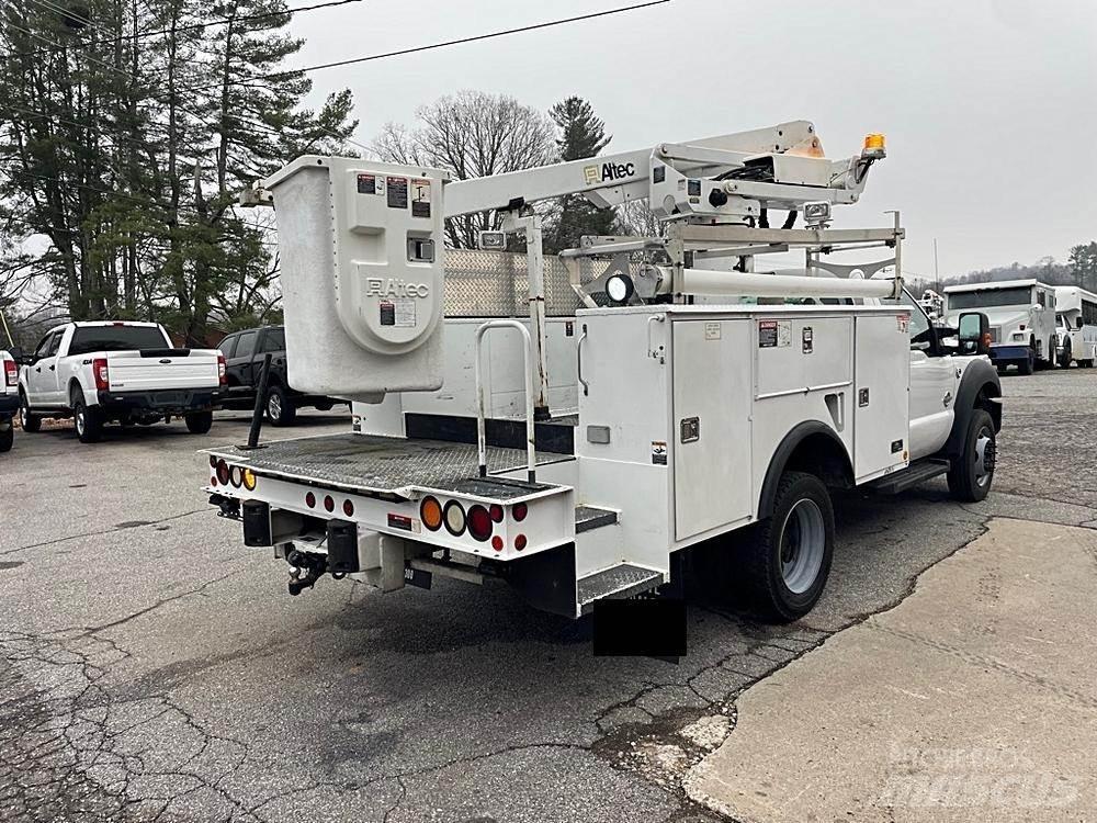 Ford F-450 Bilmontert lift