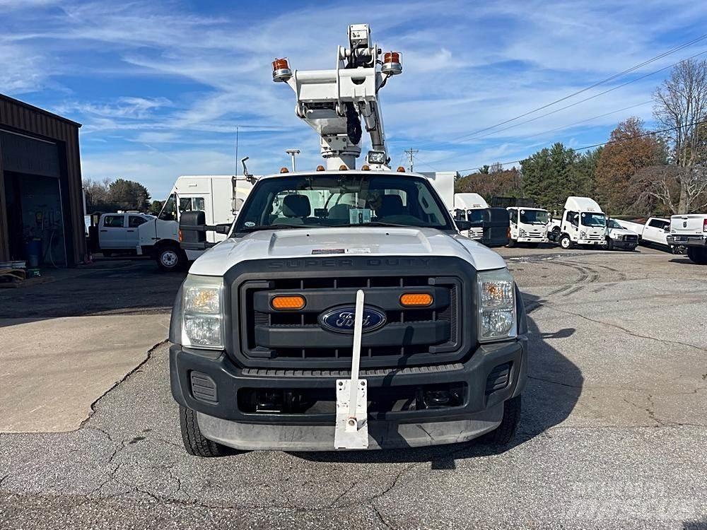 Ford F-450 Bilmontert lift