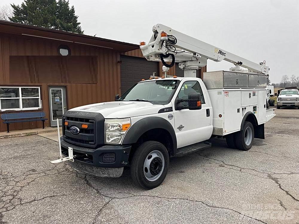 Ford F-450 Bilmontert lift