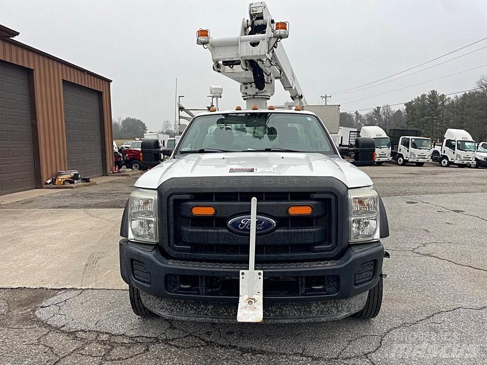 Ford F-450 Bilmontert lift