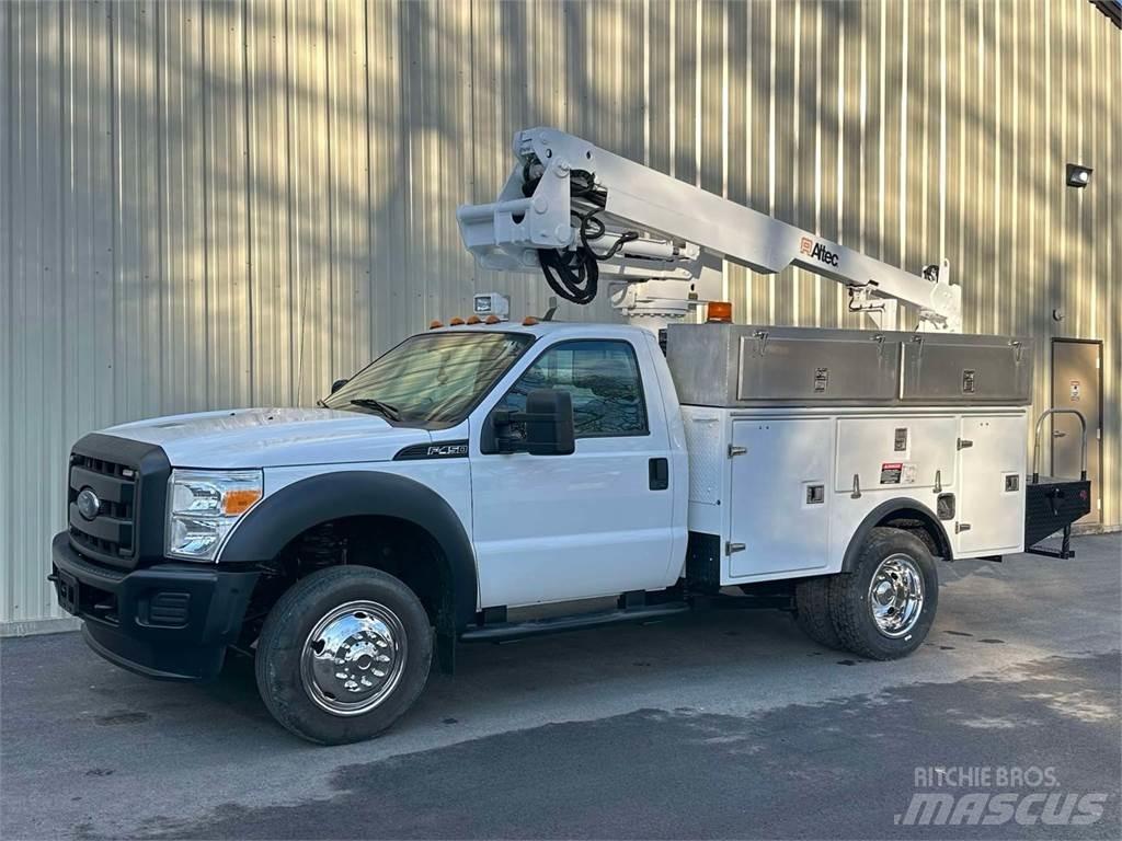 Ford F-450 Bilmontert lift