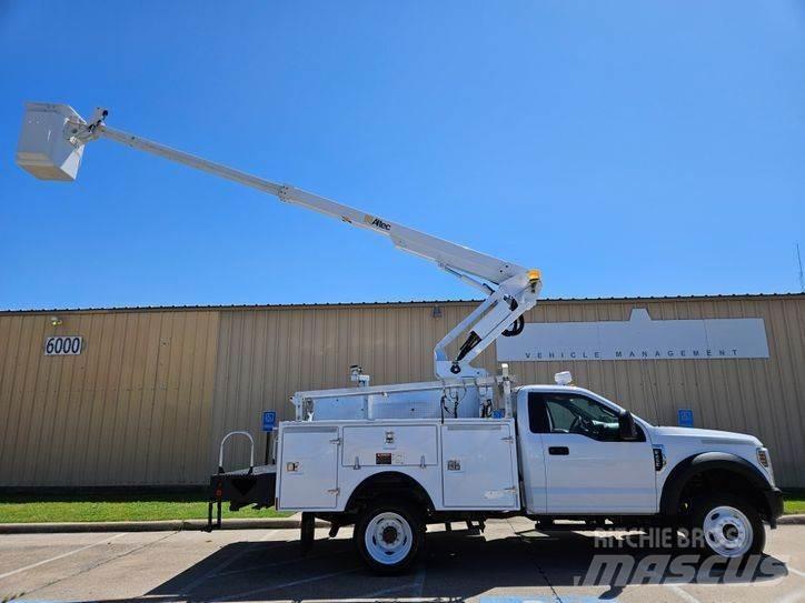 Ford F-450 Bilmontert lift