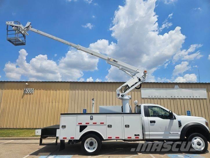 Ford F-450 Bilmontert lift