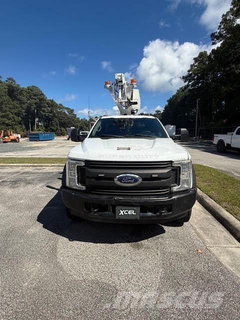 Ford F-450 Bilmontert lift