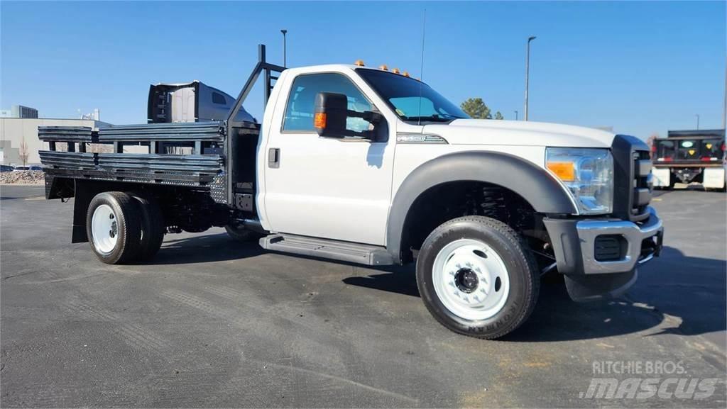 Ford F-550 Dyretransport
