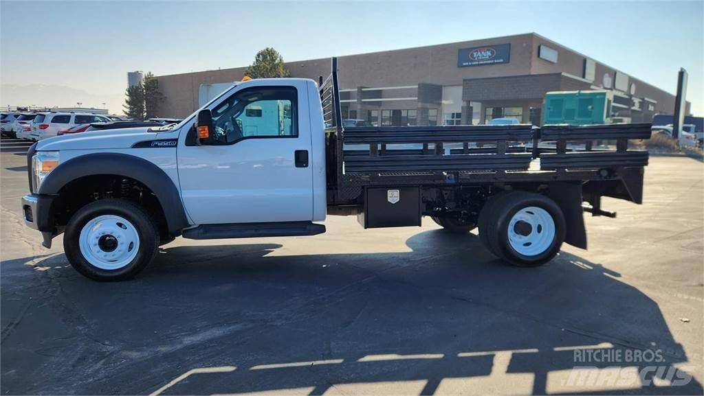 Ford F-550 Dyretransport