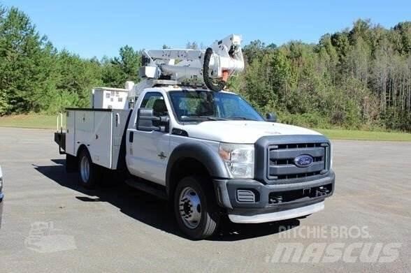 Ford F-550 Bilmontert lift