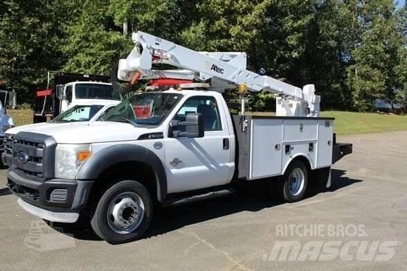 Ford F-550 Bilmontert lift