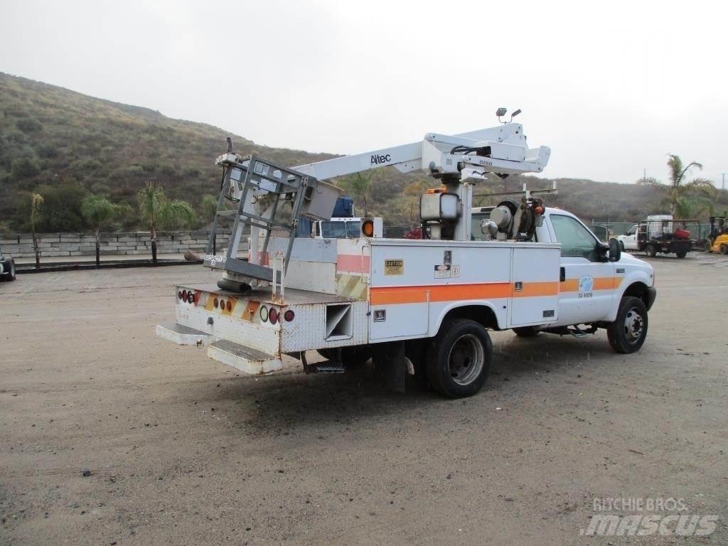 Ford F-550 Bilmontert lift