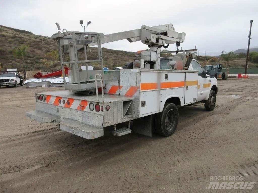 Ford F-550 Bilmontert lift