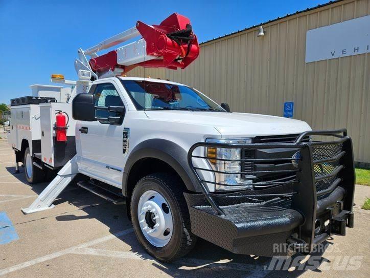 Ford F-550 Bilmontert lift