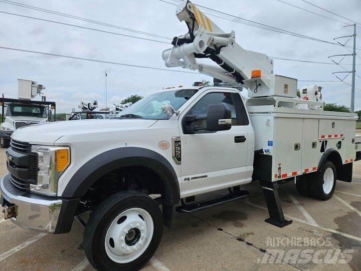 Ford F-550 Bilmontert lift