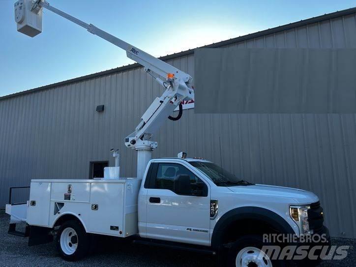 Ford F-550 Bilmontert lift