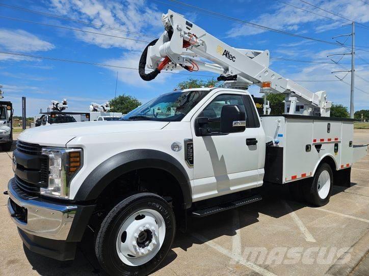 Ford F-550 Bilmontert lift
