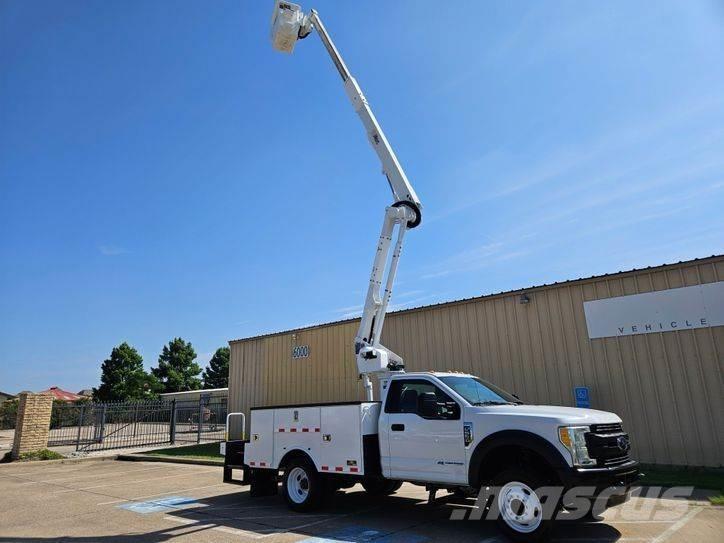 Ford F-550 Bilmontert lift