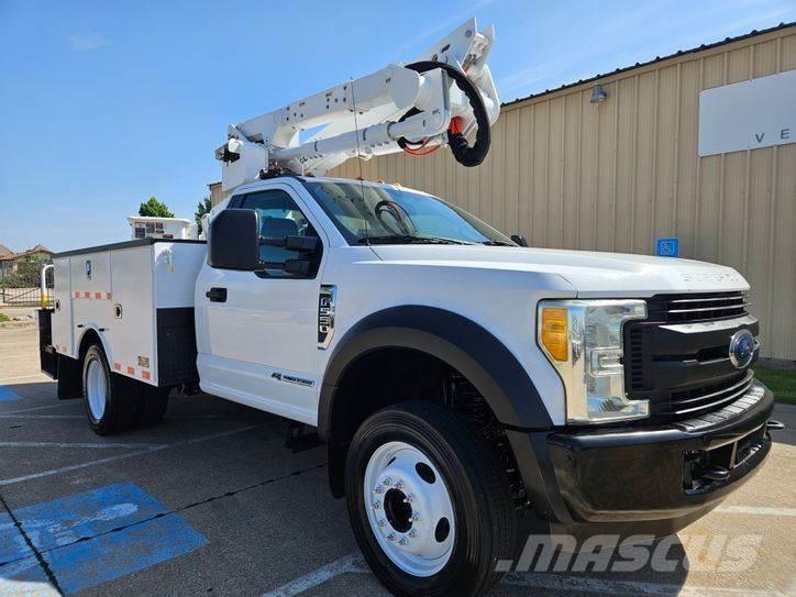 Ford F-550 Bilmontert lift
