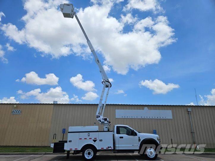 Ford F-550 Bilmontert lift