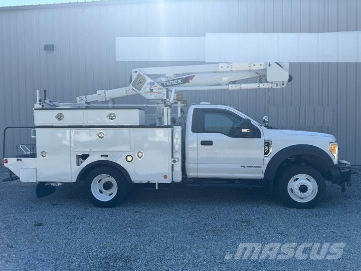 Ford F-550 Bilmontert lift