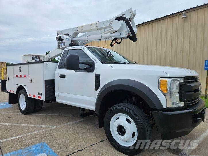 Ford F-550 Bilmontert lift