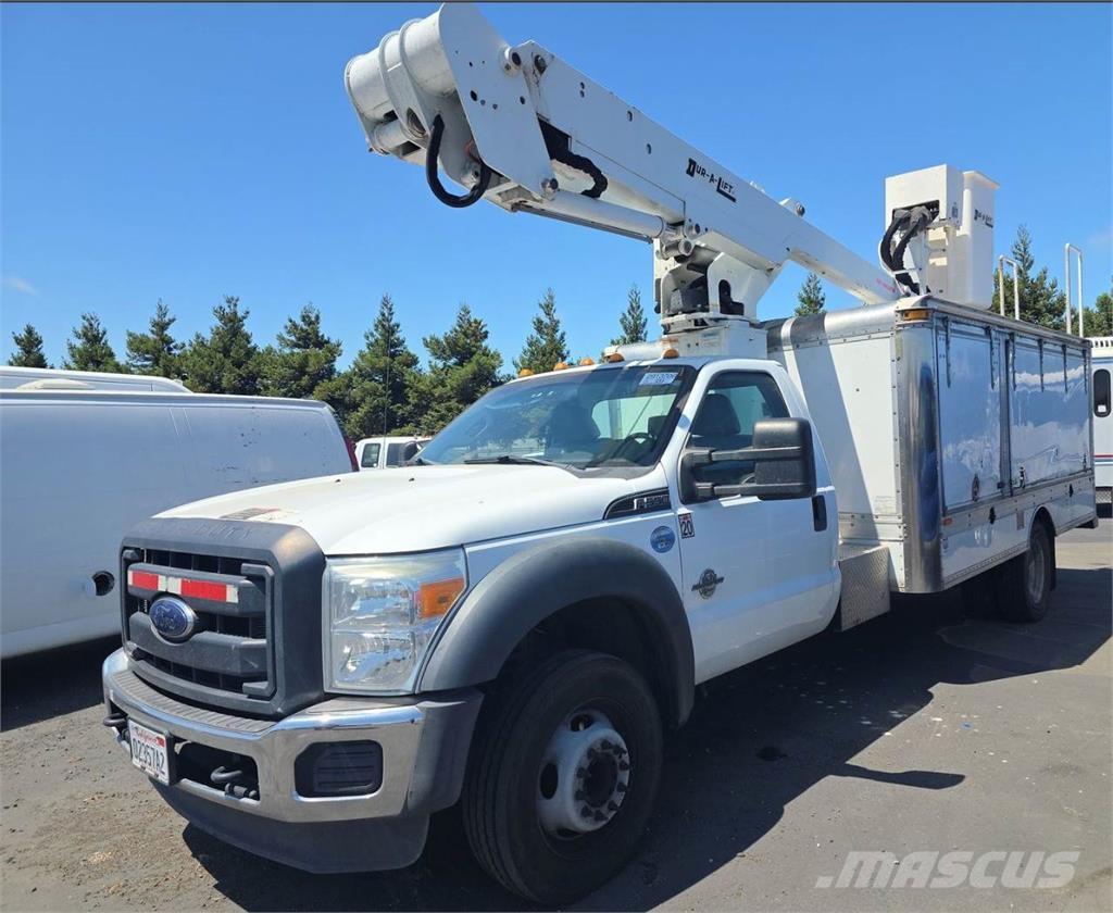 Ford F-550 Bilmontert lift
