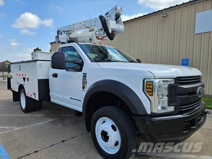 Ford F-550 Bilmontert lift