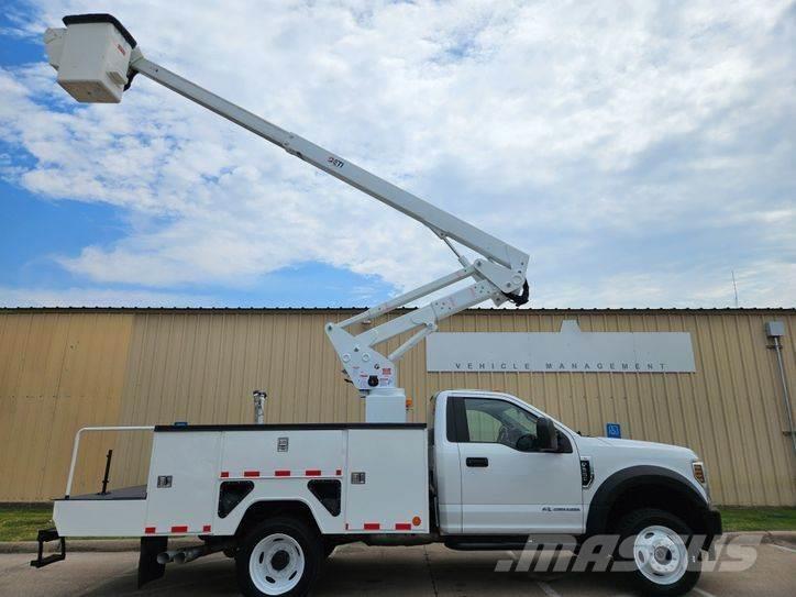 Ford F-550 Bilmontert lift