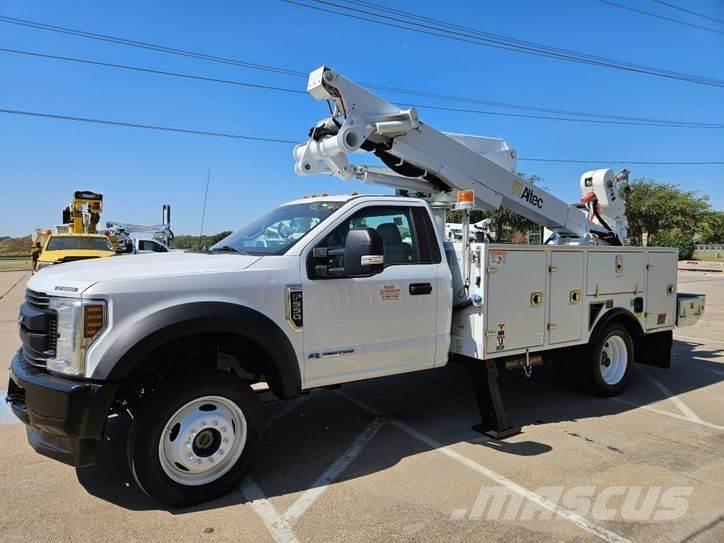 Ford F-550 Bilmontert lift