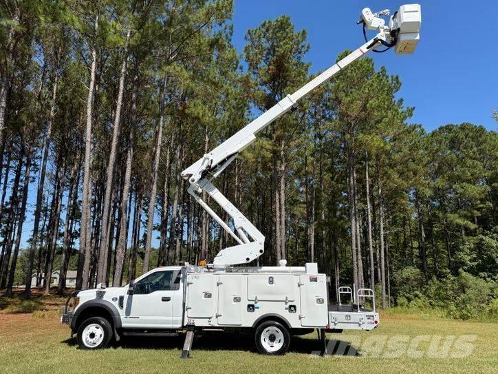 Ford F-550 Bilmontert lift