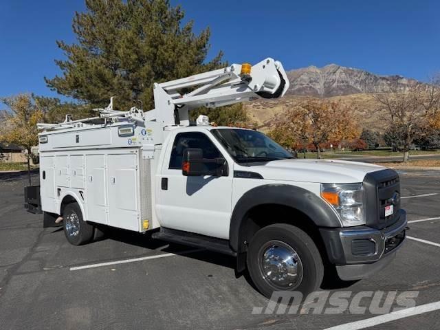 Ford F-550 Bilmontert lift