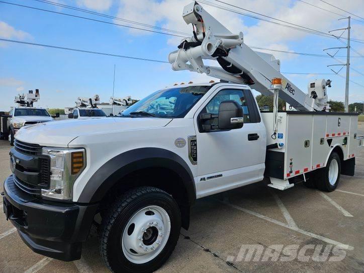 Ford F-550 Bilmontert lift