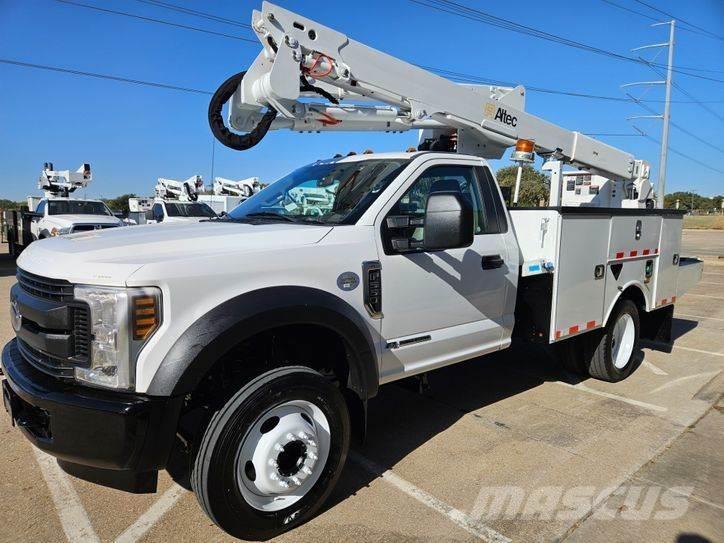 Ford F-550 Bilmontert lift