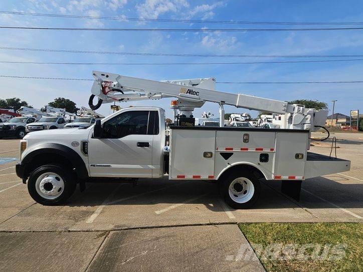 Ford F-550 Bilmontert lift