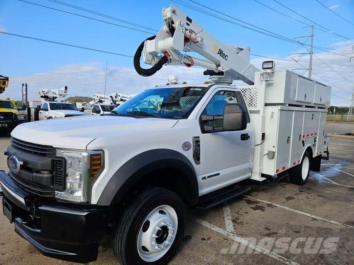 Ford F-550 Bilmontert lift