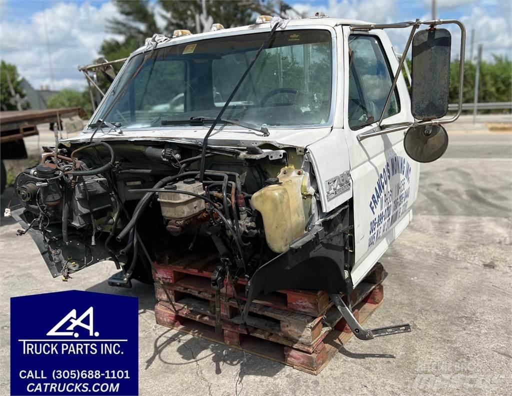 Ford F-700 Transport - Annet