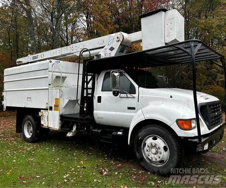 Ford F-750 Bilmontert lift
