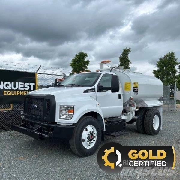 Ford F-750 Tankbiler
