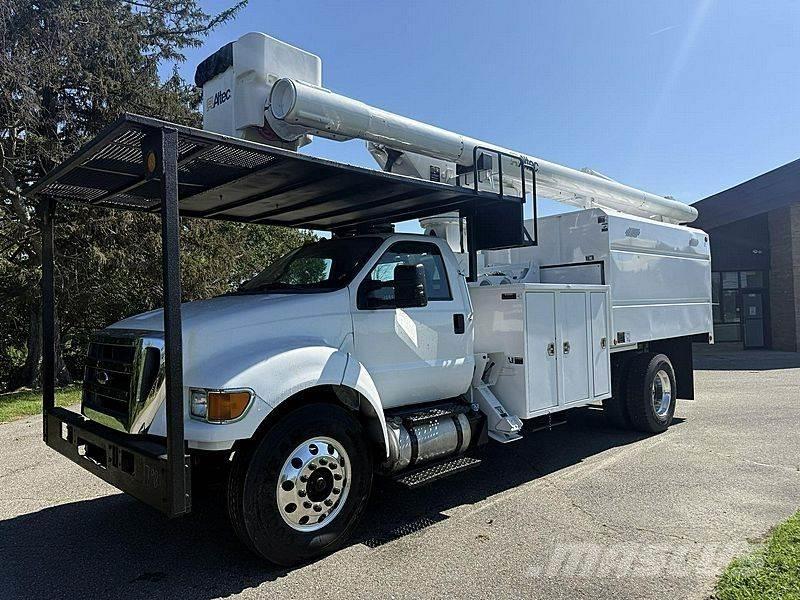Ford F-750 Bilmontert lift