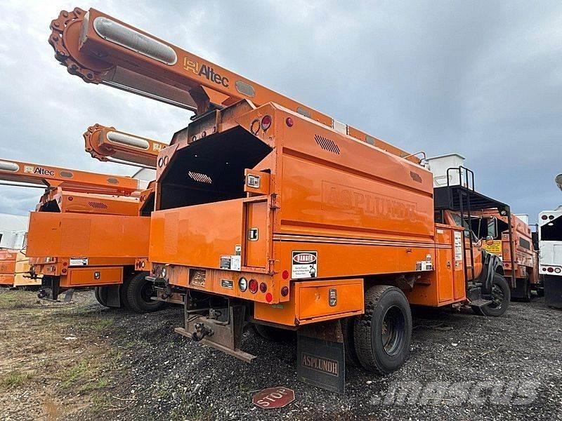 Ford F-750 Bilmontert lift