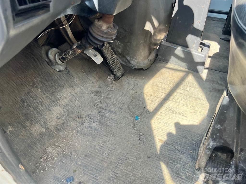 Ford L800 Slamsugere