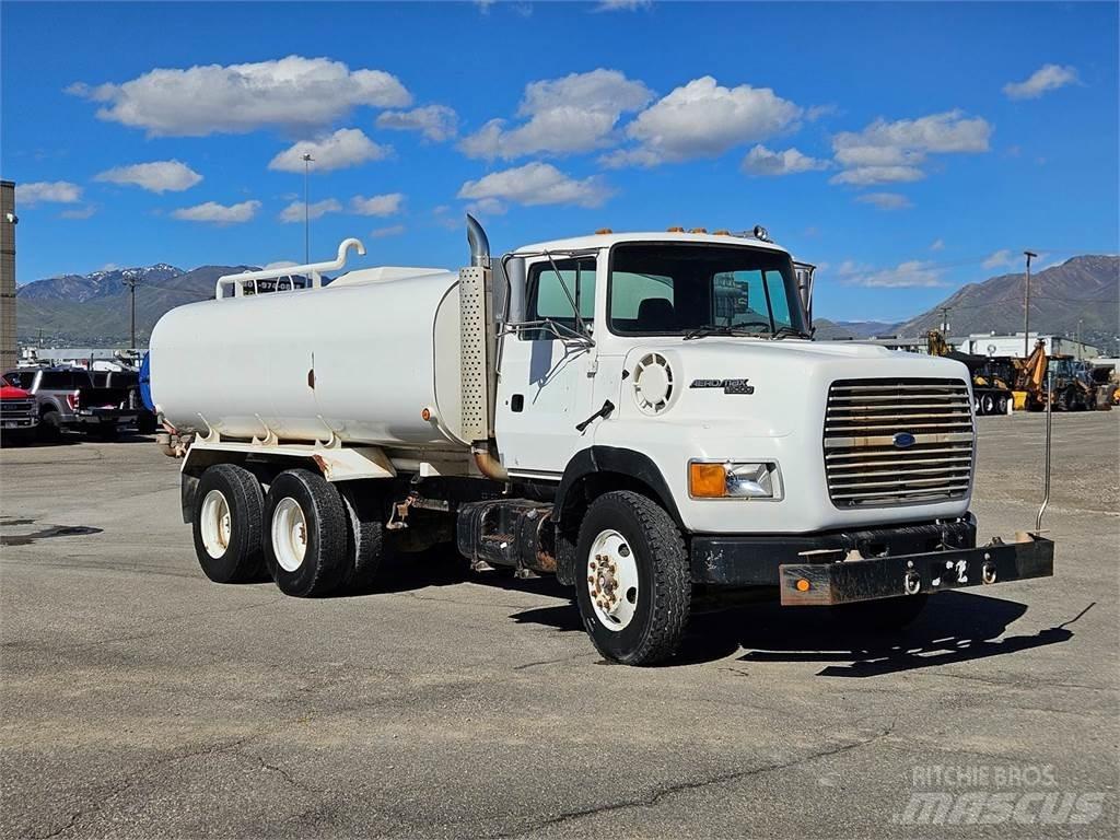 Ford L9000 Tankbiler