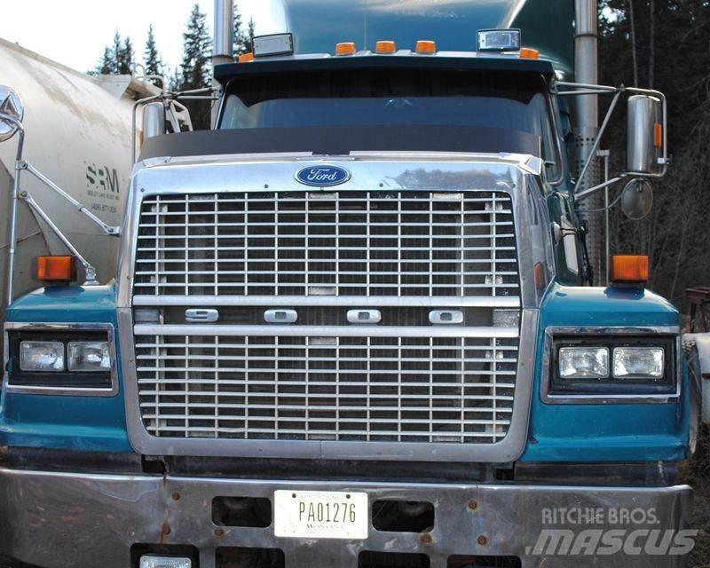 Ford LTL9000 Trekkvogner