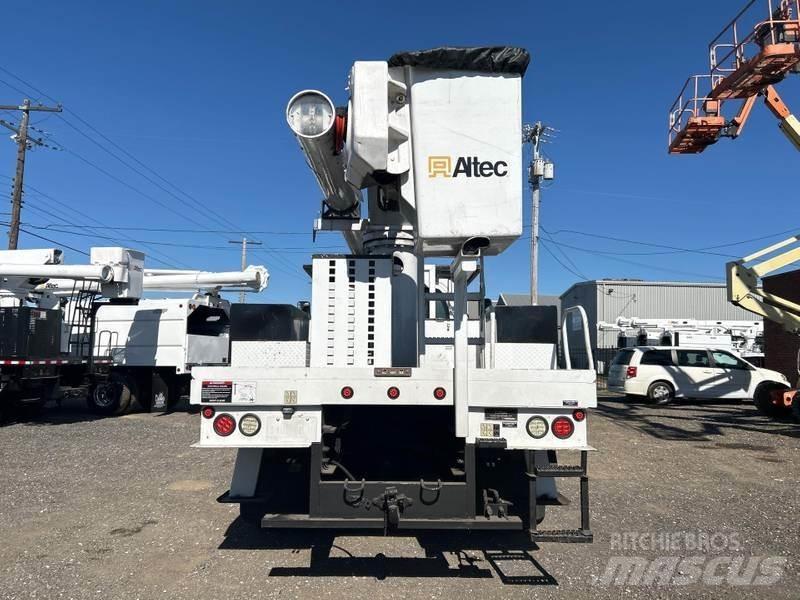GMC C7500 Bilmontert lift