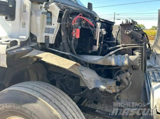 GMC C7500 Bilmontert lift