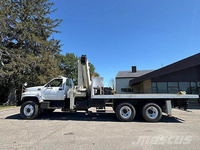 GMC C8500 Tømmerkraner