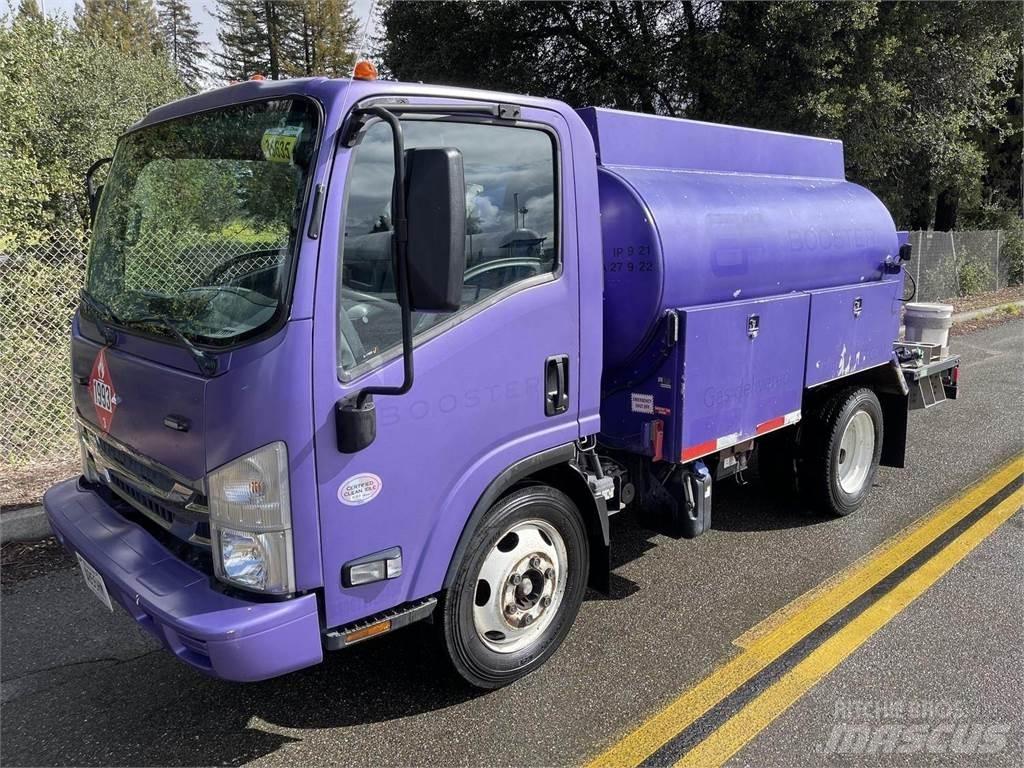 Isuzu NPR Tankbiler