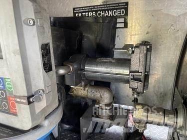 Isuzu NPR Tankbiler
