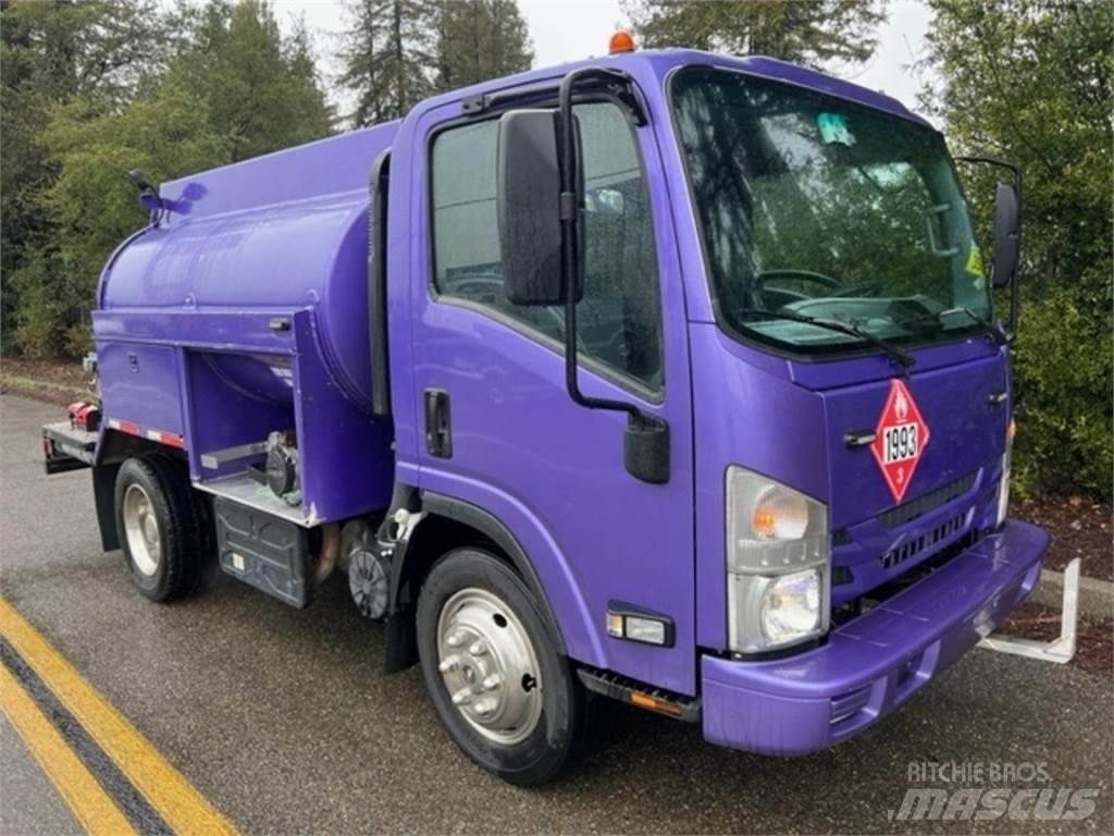 Isuzu NPR Tankbiler