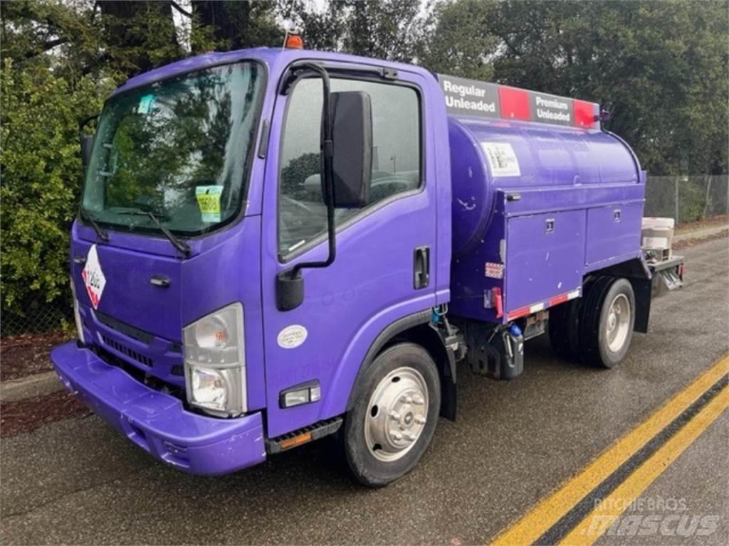 Isuzu NPR Tankbiler